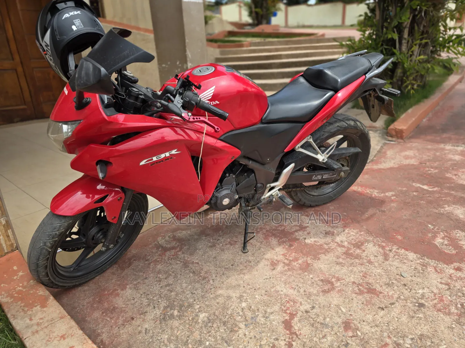 Honda CBR 2012 Red