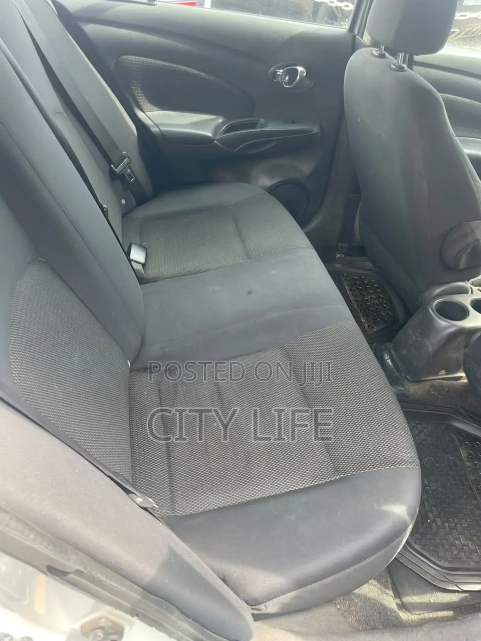 Nissan Versa 2013 Silver