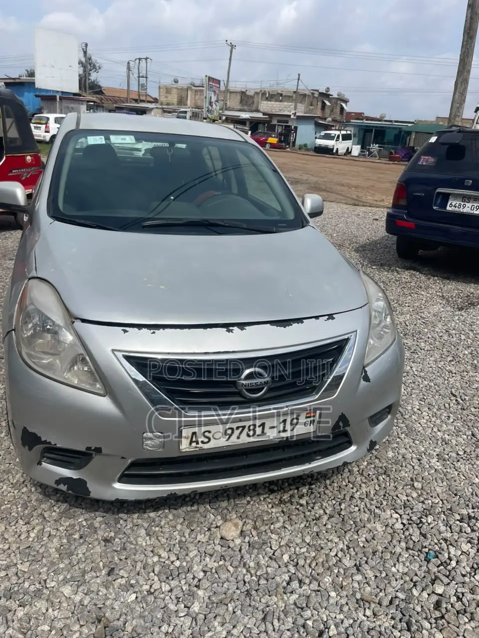 Nissan Versa 2013 Silver