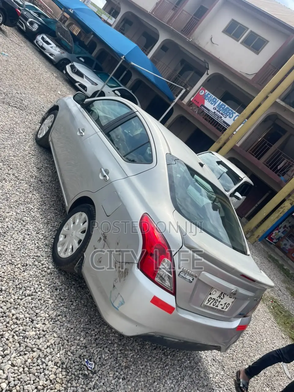 Nissan Versa 2013 Silver