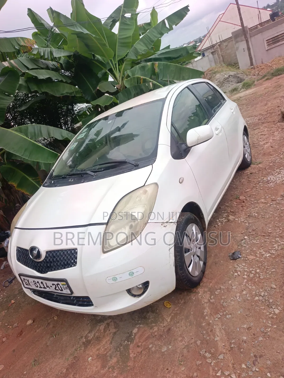 Toyota Vitz 2010 White