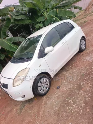 Toyota Vitz 2010 White