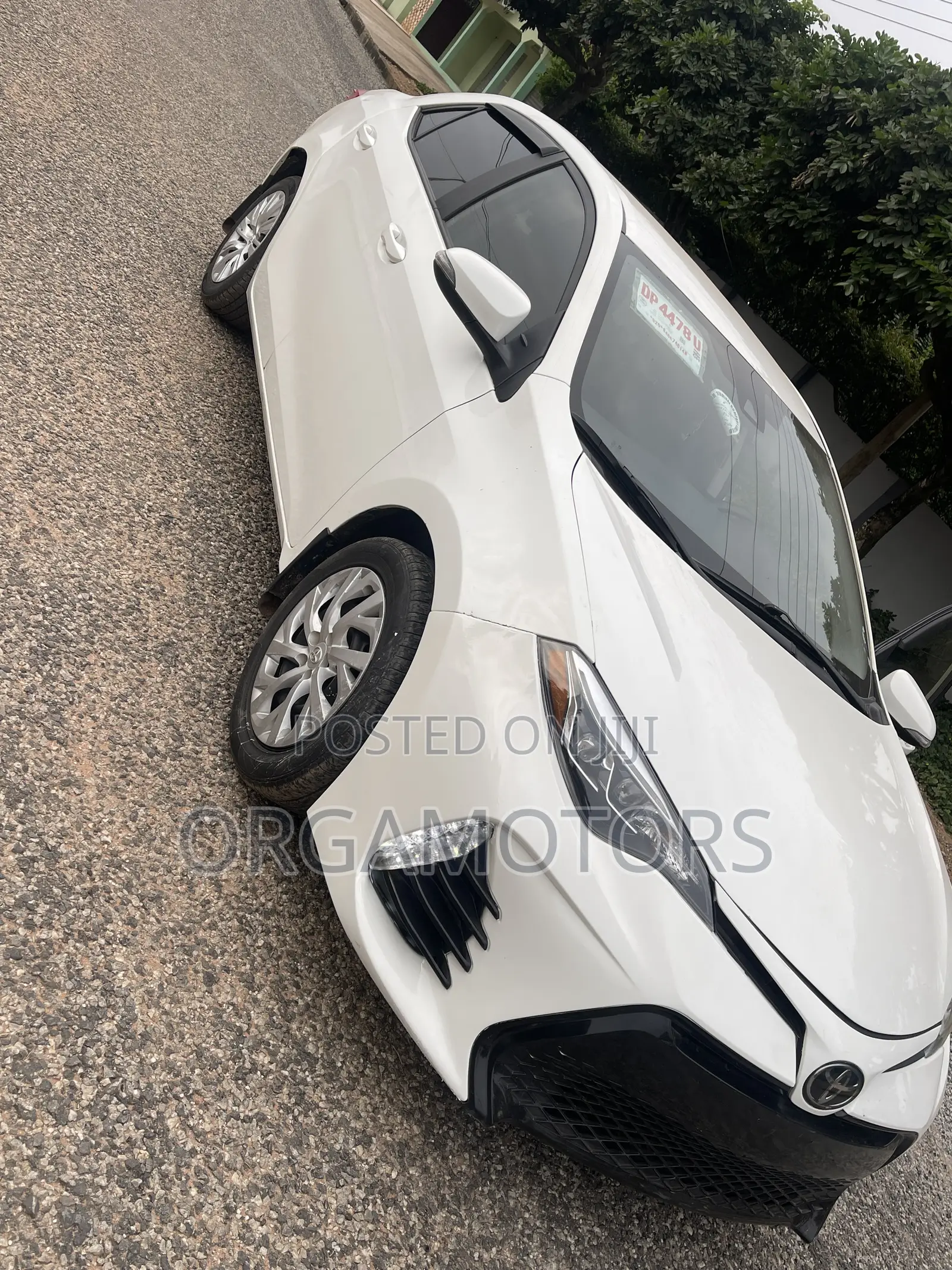 Toyota Corolla SE (1.8L 4cyl 2A) 2019 White
