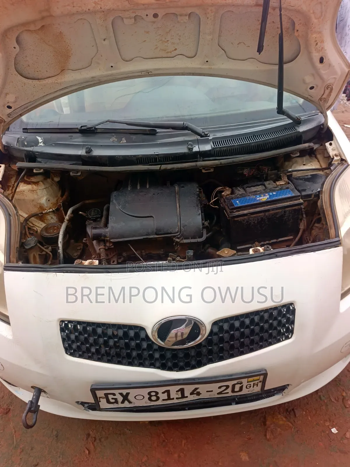 Toyota Vitz 2010 White