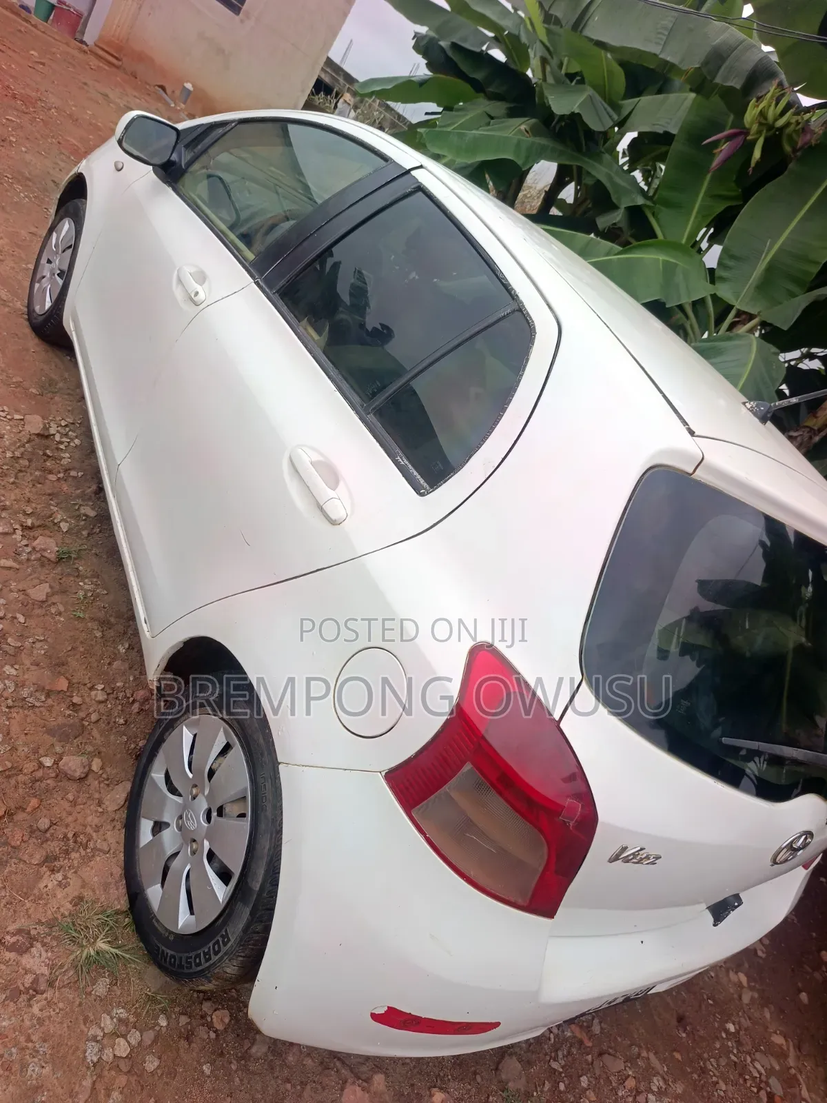 Toyota Vitz 2010 White