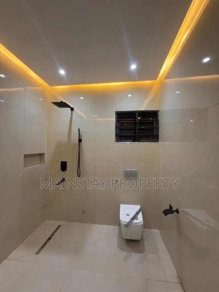 3bdrm House in Mainstay Estates, East Legon for sale