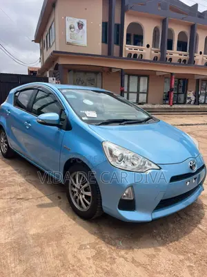 Toyota Aqua 2013 Blue
