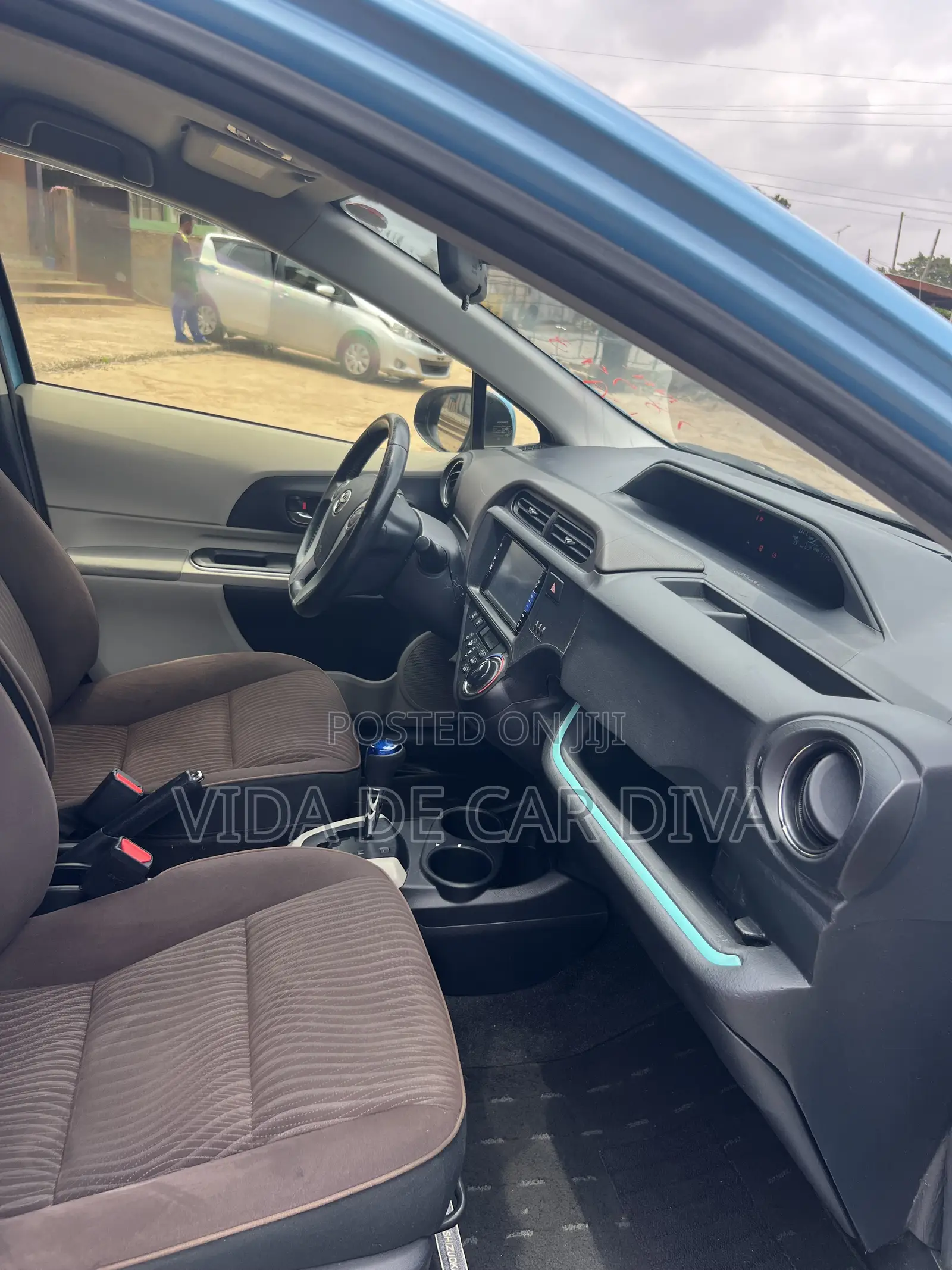 Toyota Aqua 2013 Blue