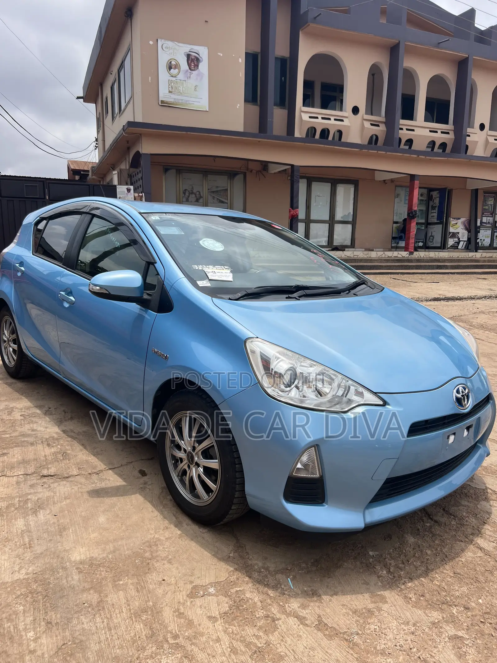 Toyota Aqua 2013 Blue