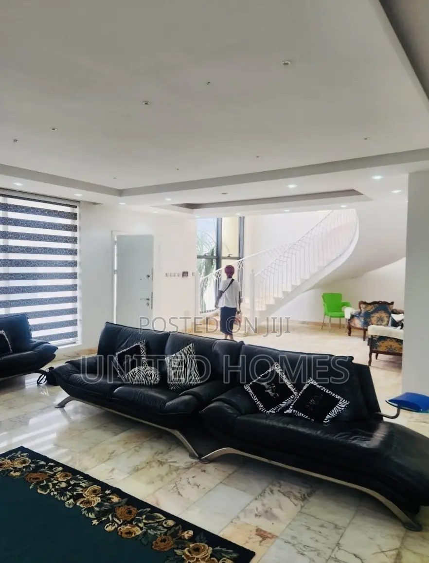 5bdrm House in Adjiriganor for rent