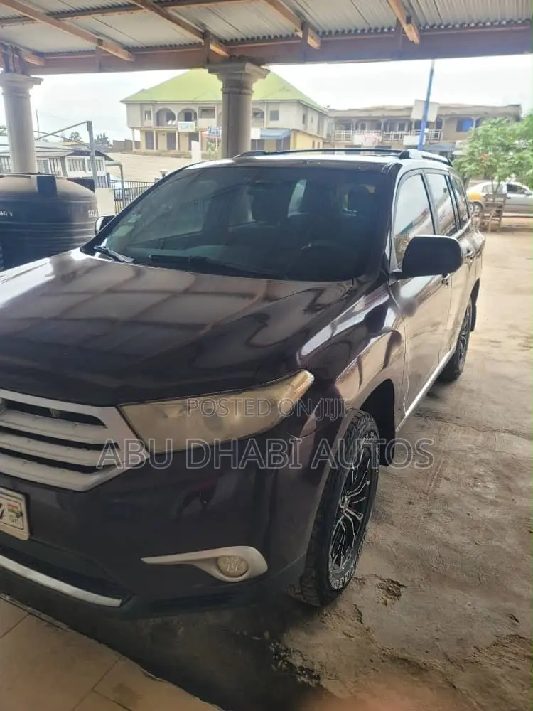 Toyota Highlander 2.7L 2WD 2013 Brown