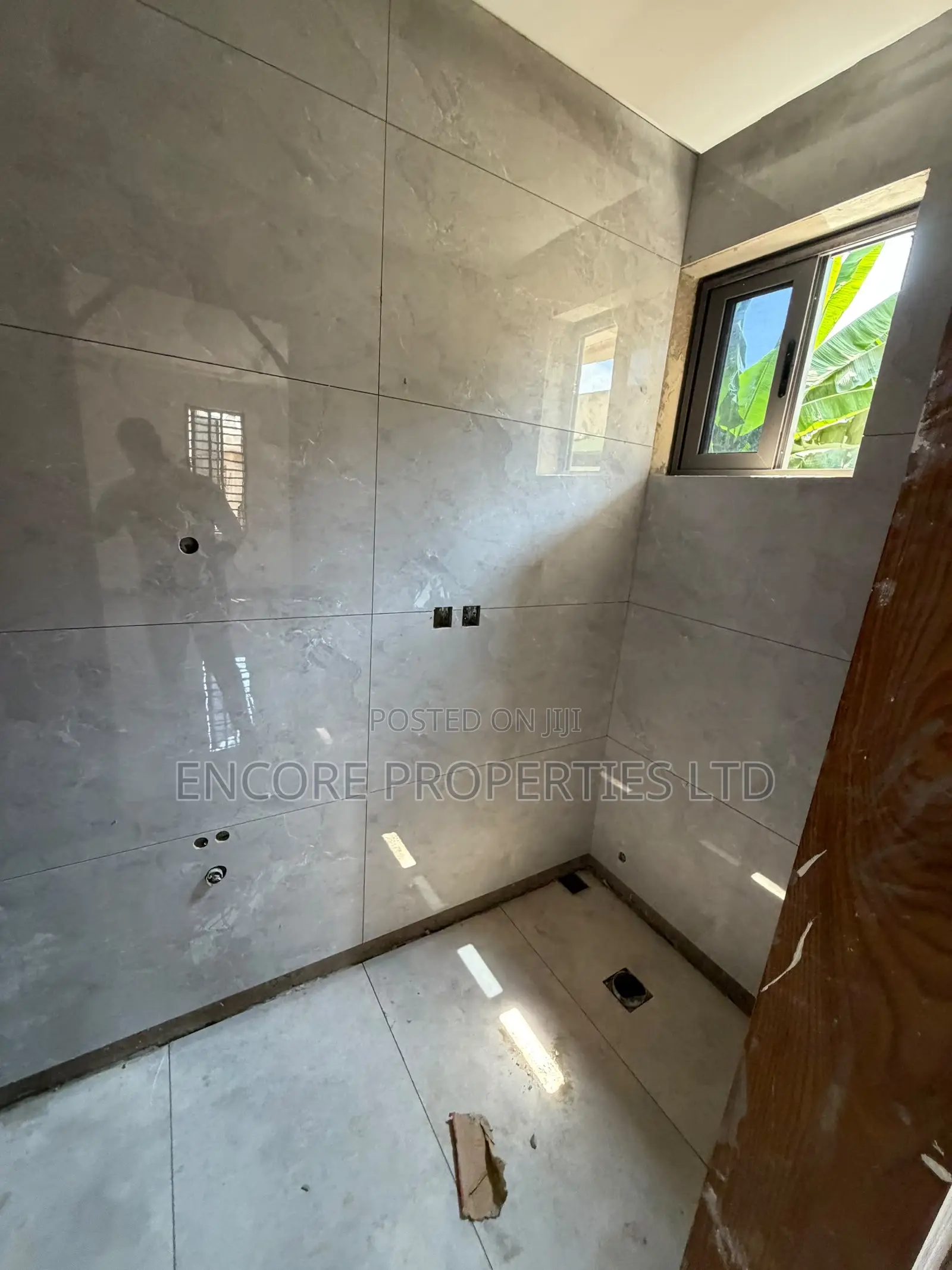 4bdrm House in Adenta for sale