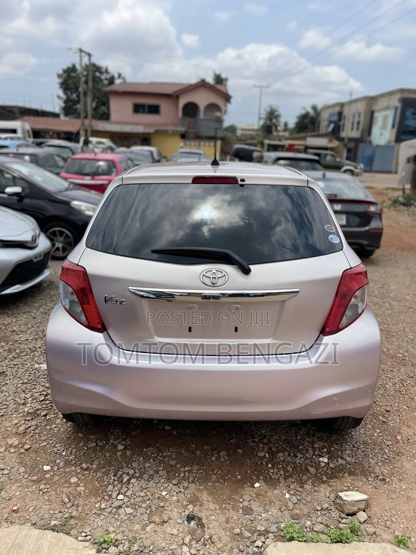 Toyota Vitz 1.3 AWD 5dr 2012 Silver