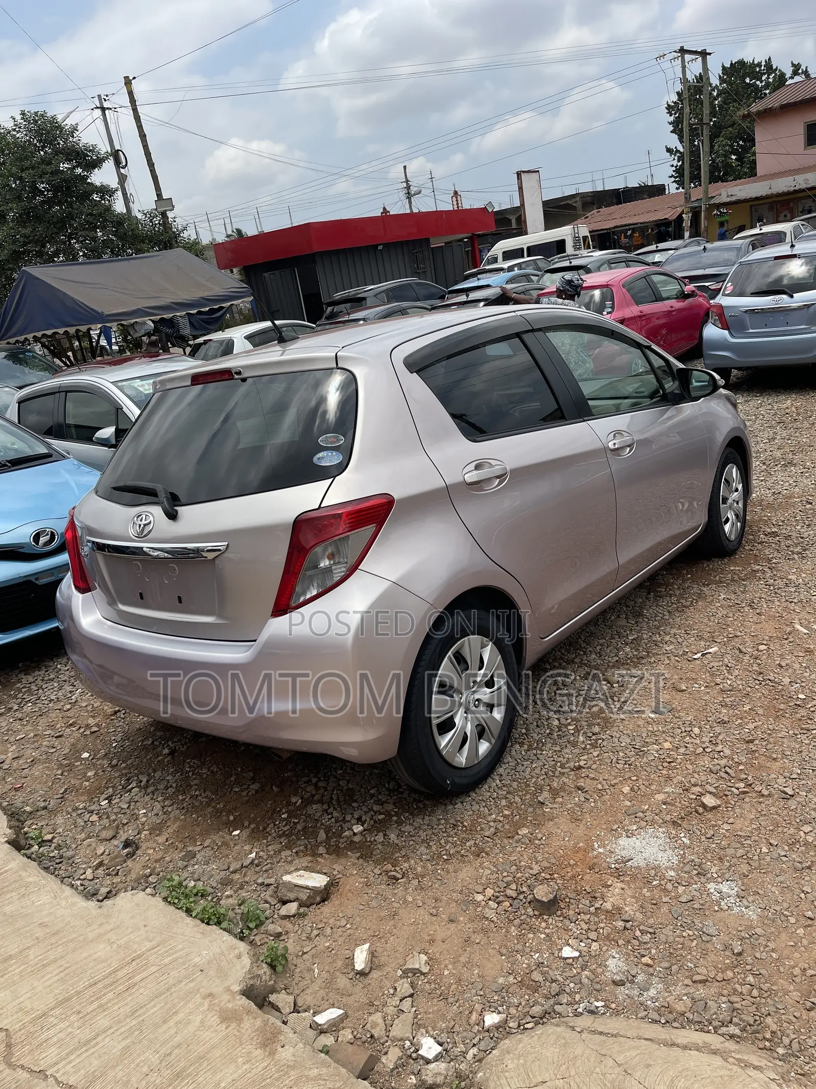 Toyota Vitz 1.3 AWD 5dr 2012 Silver