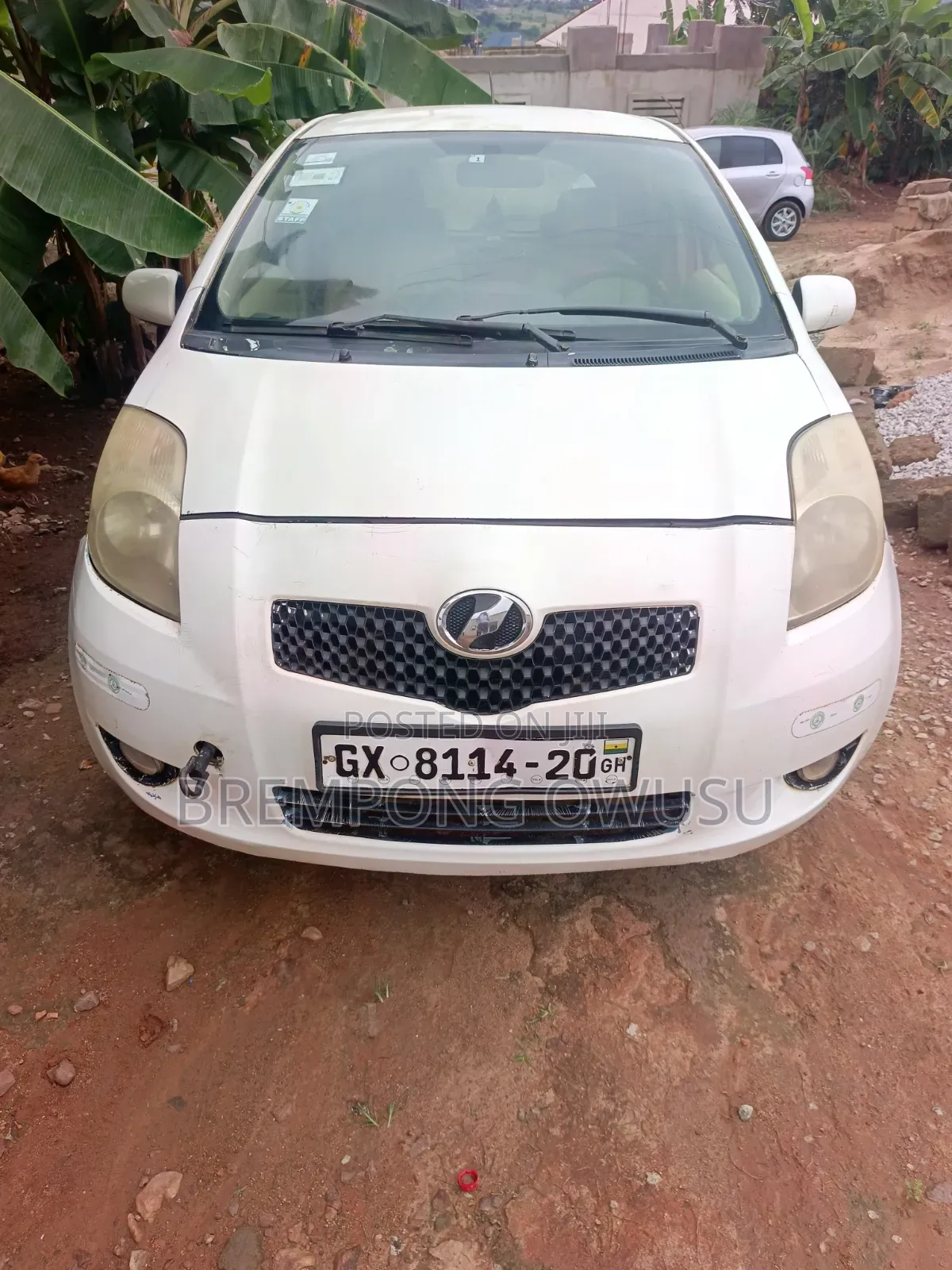 Toyota Vitz 2010 White