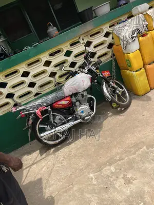 New Royal RY125 2026 Red