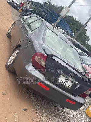 Toyota Camry 2000 Gray