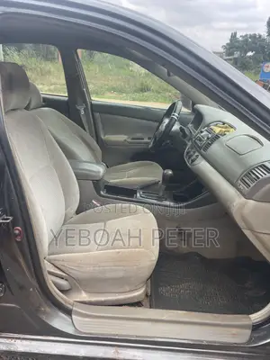 Toyota Camry 2000 Gray
