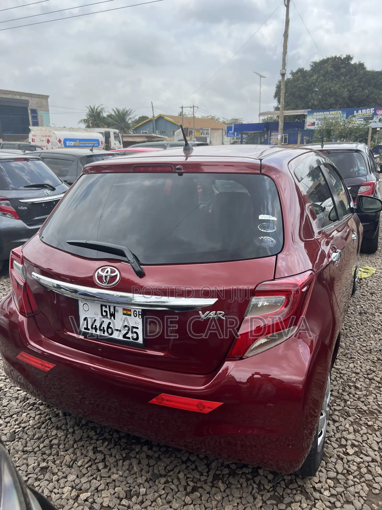 Toyota Vitz 1.3 FWD 3dr 2015 Burgundy