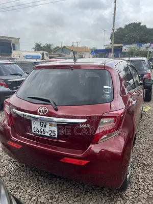 Toyota Vitz 1.3 FWD 3dr 2015 Burgundy