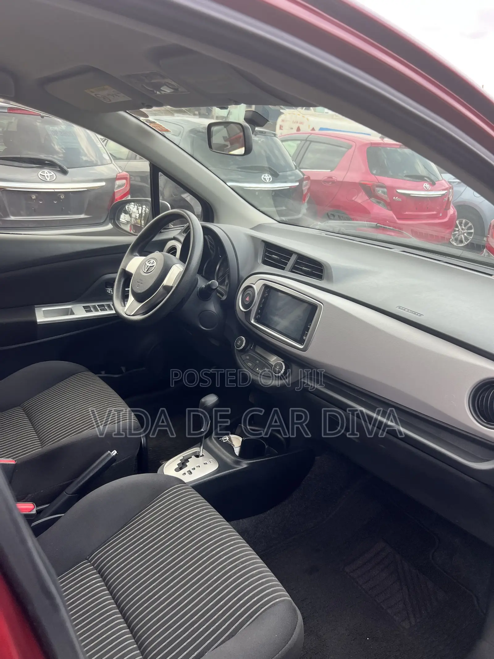 Toyota Vitz 1.3 FWD 3dr 2015 Burgundy
