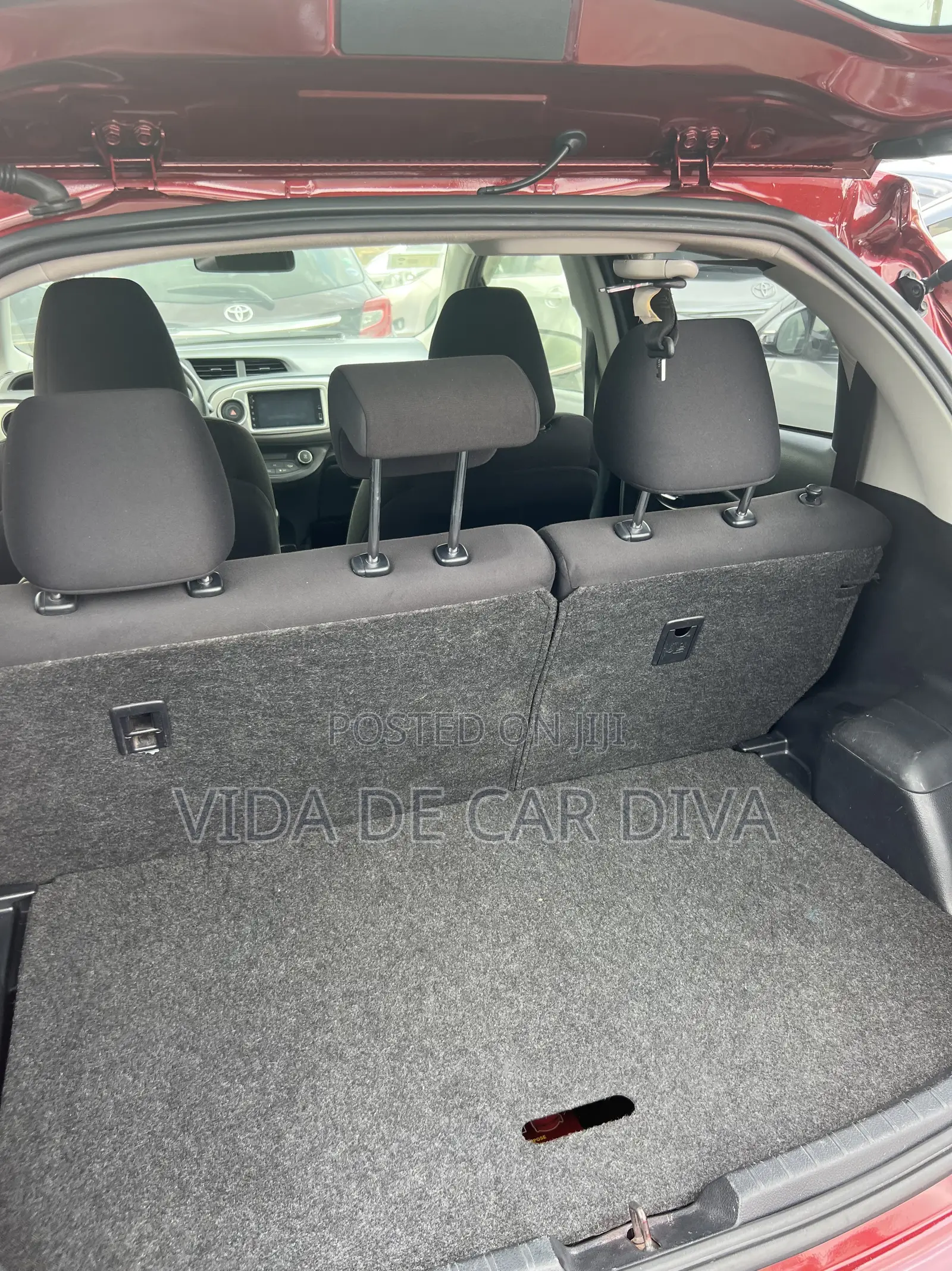 Toyota Vitz 1.3 FWD 3dr 2015 Burgundy