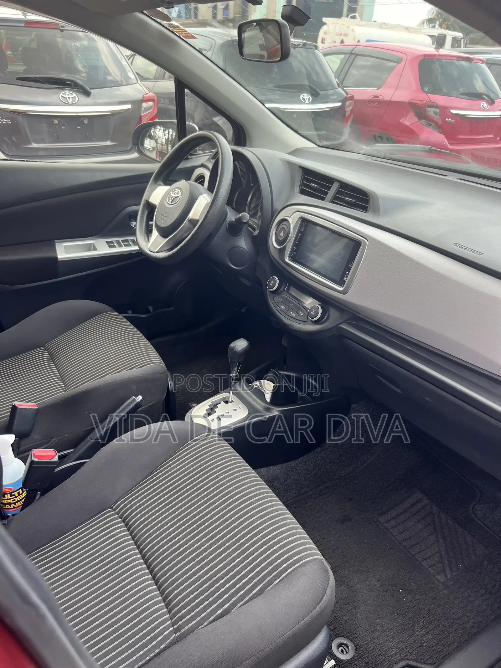 Toyota Vitz 1.3 FWD 3dr 2015 Burgundy