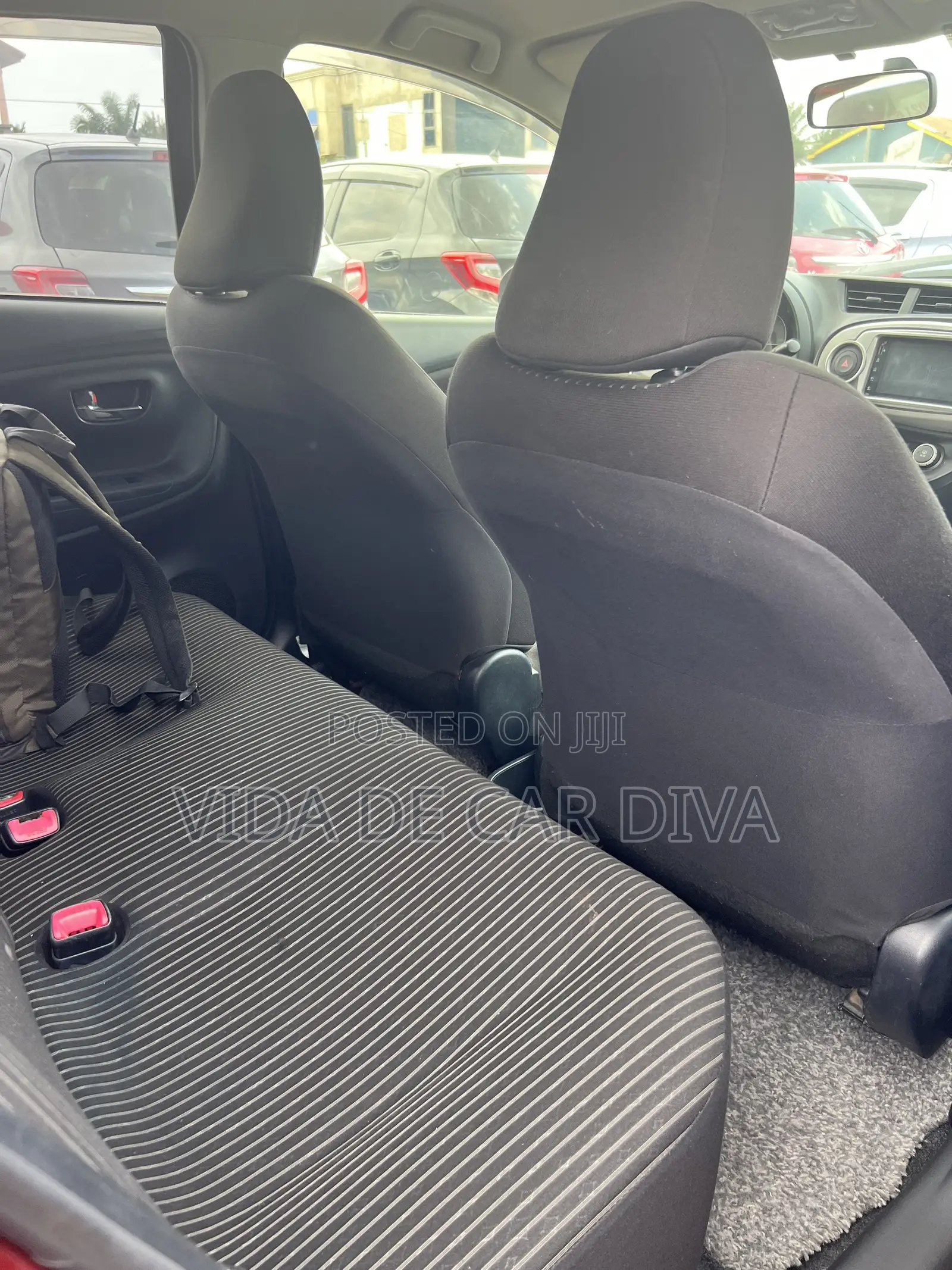 Toyota Vitz 1.3 FWD 3dr 2015 Burgundy