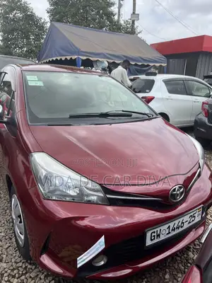Toyota Vitz 1.3 FWD 3dr 2015 Burgundy