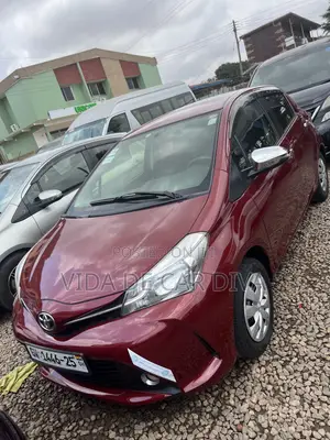 Toyota Vitz 1.3 FWD 3dr 2015 Burgundy