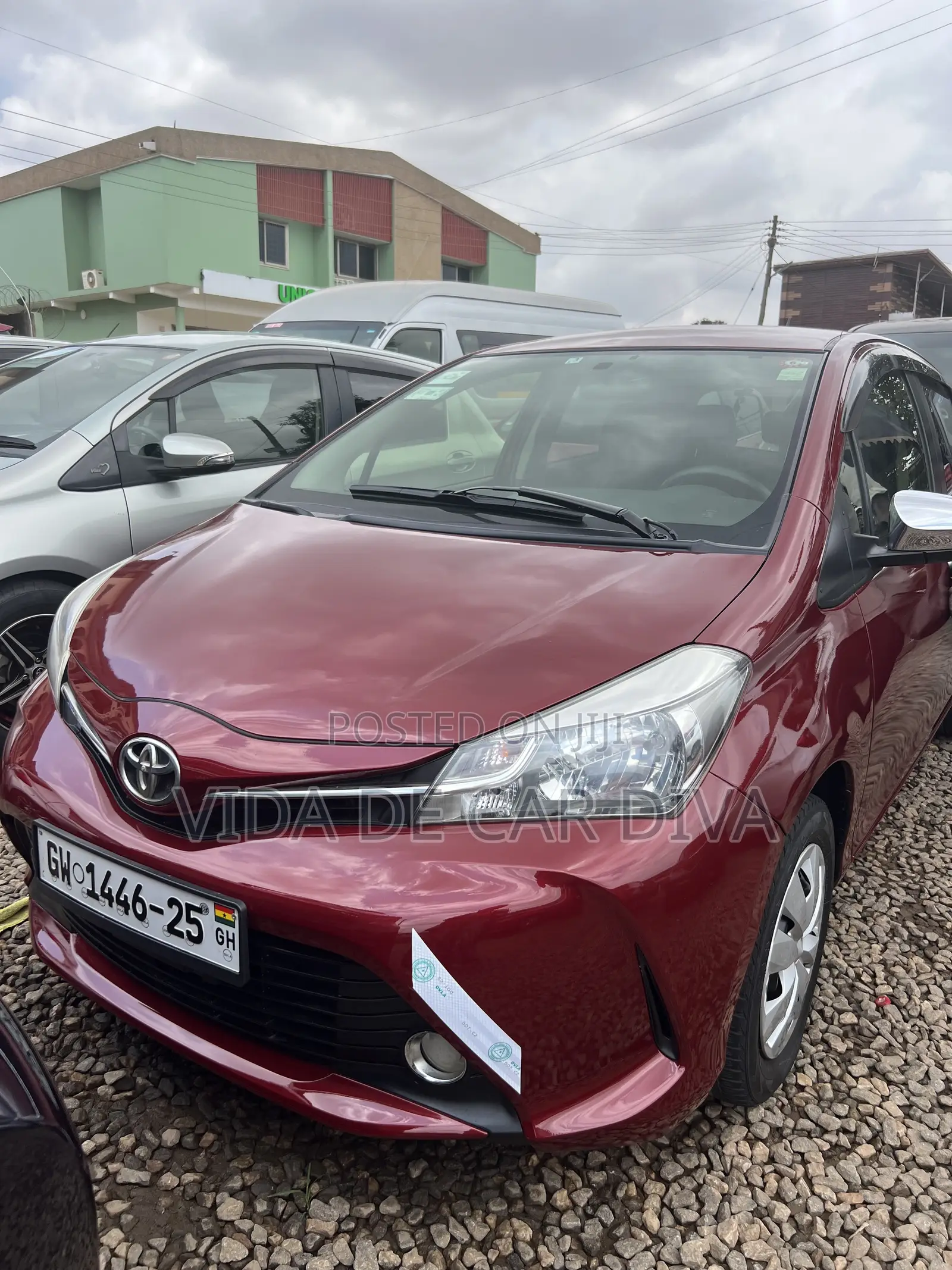 Toyota Vitz 1.3 FWD 3dr 2015 Burgundy