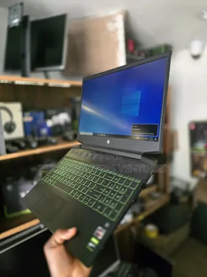 Laptop HP Pavilion Gaming Laptop 15-dk2xxx 16GB AMD Ryzen 5 SSD 512GB
