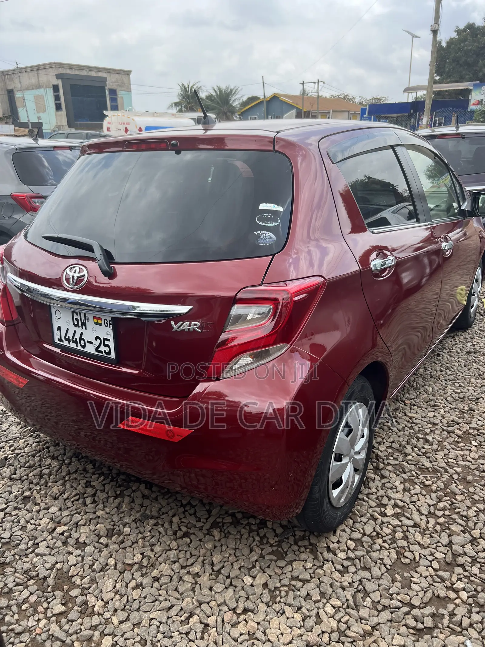 Toyota Vitz 1.3 FWD 3dr 2015 Burgundy