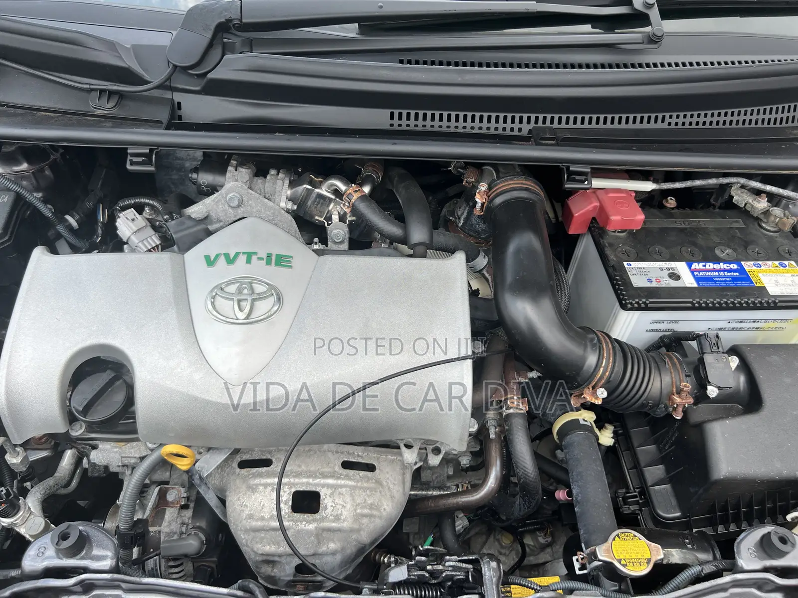 Toyota Vitz 1.3 FWD 5dr 2015 Gray