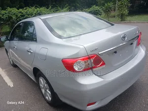 Toyota Corolla Altis 2013 Silver