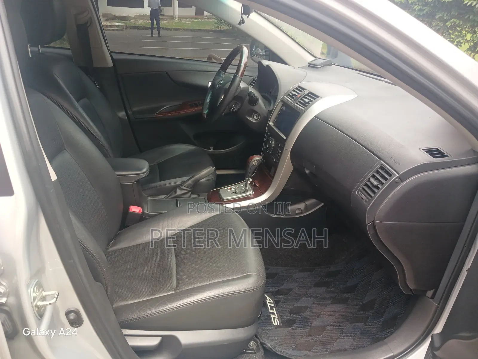 Toyota Corolla Altis 2013 Silver