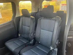 Toyota Voxy X 2WD 7-Seater 2014 Black
