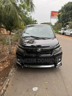 Toyota Voxy X 2WD 7-Seater 2014 Black