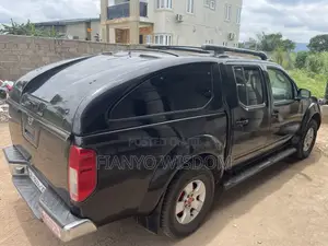 Nissan Navara 2015 Black