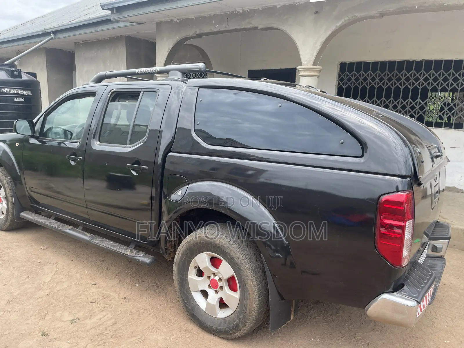 Nissan Navara 2015 Black