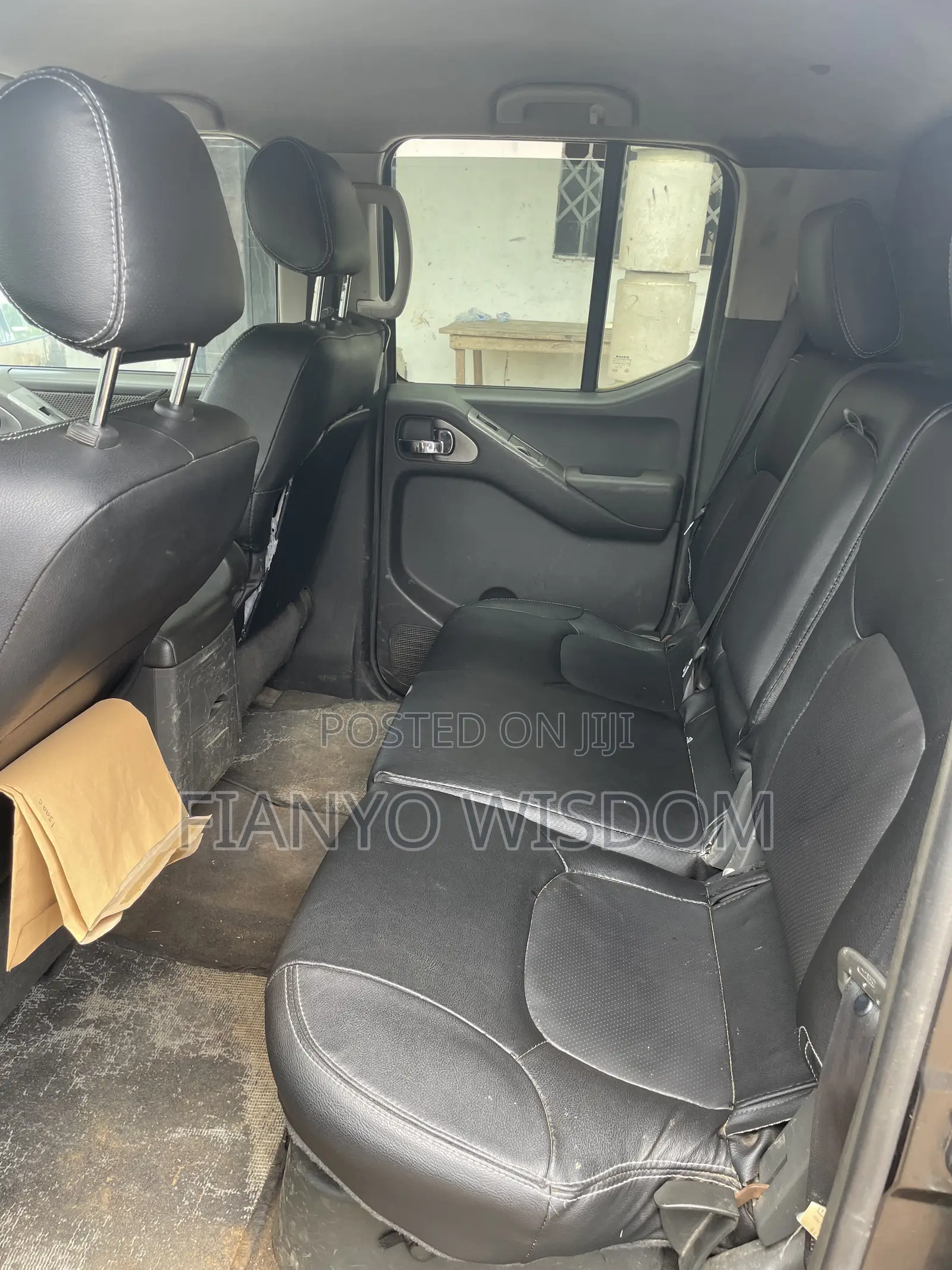 Nissan Navara 2015 Black