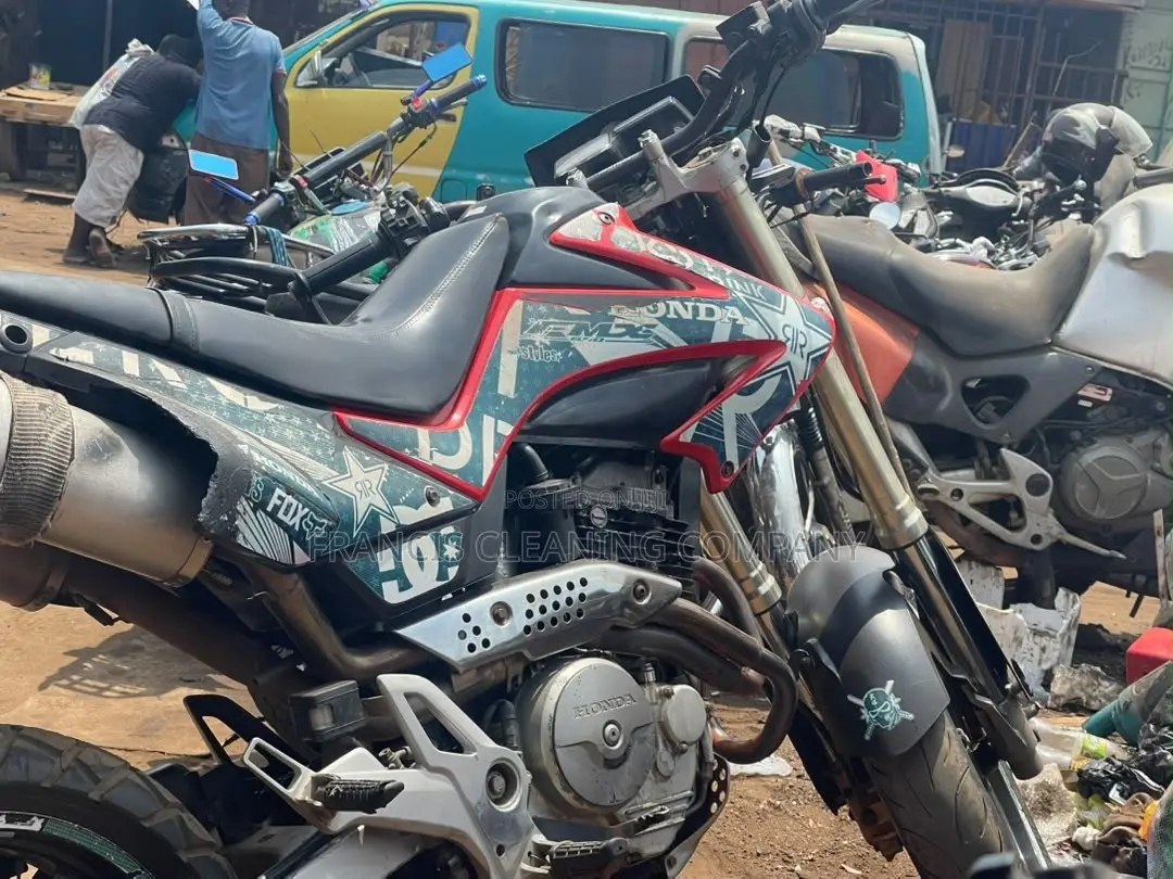 Honda 2022 Black
