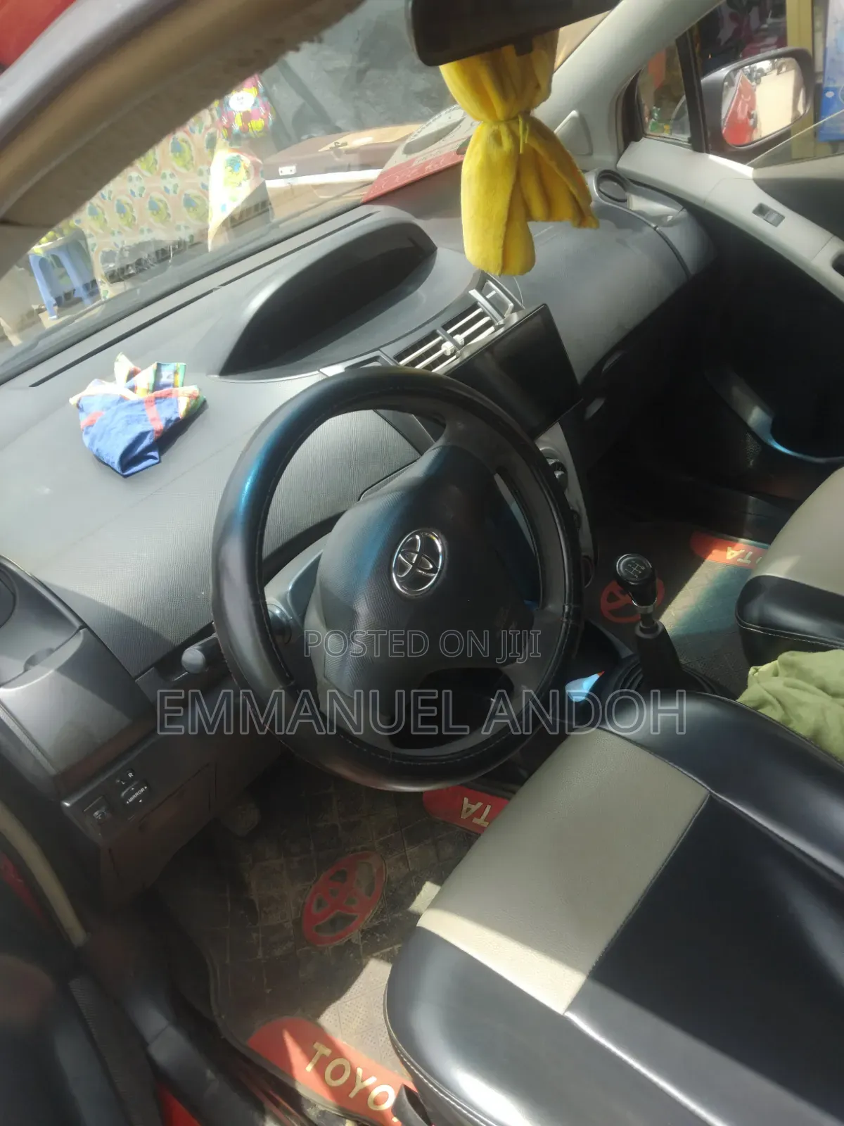 Toyota Yaris 2009 Red