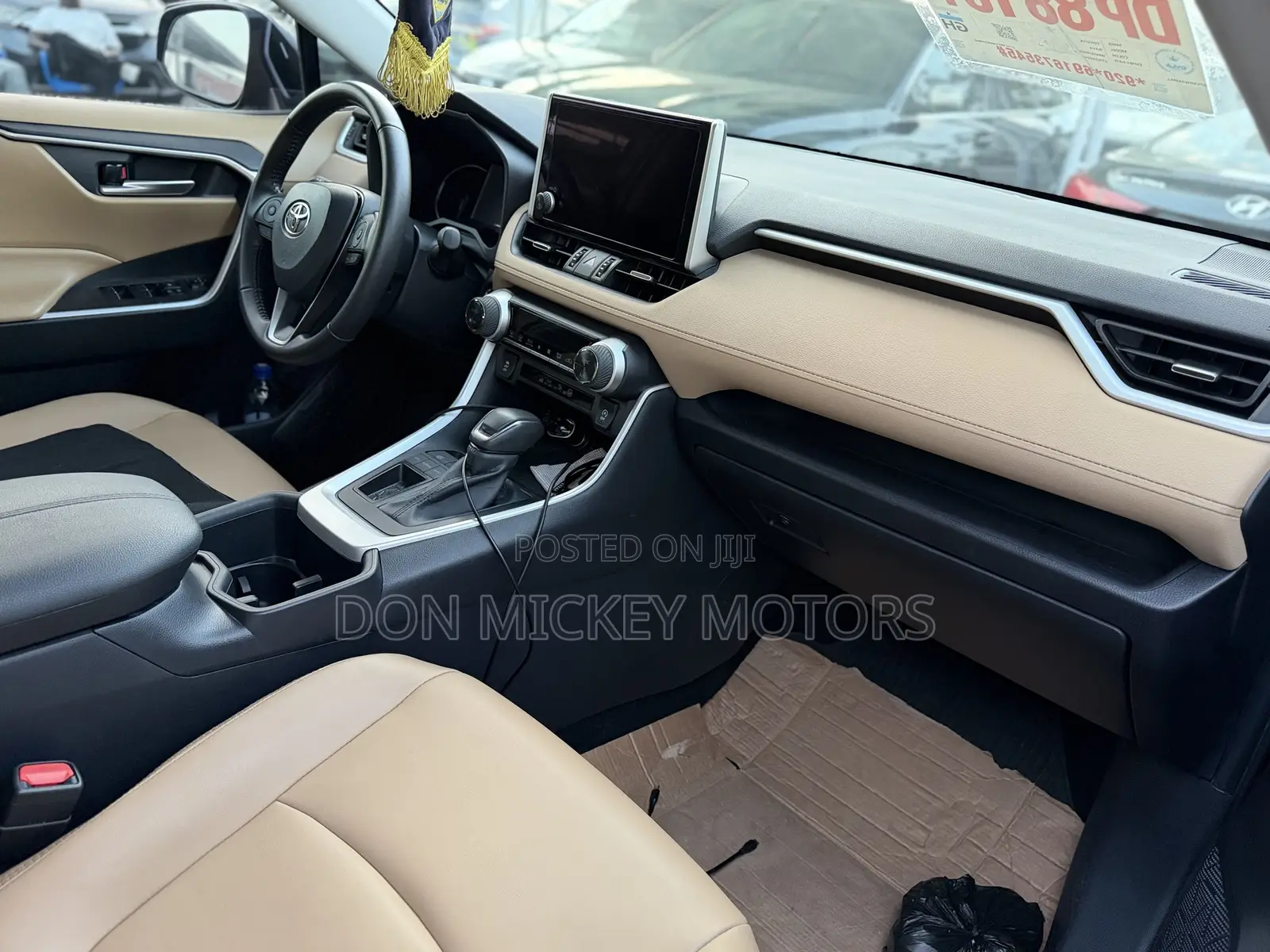 Toyota RAV4 XLE Premium 2025 Blue