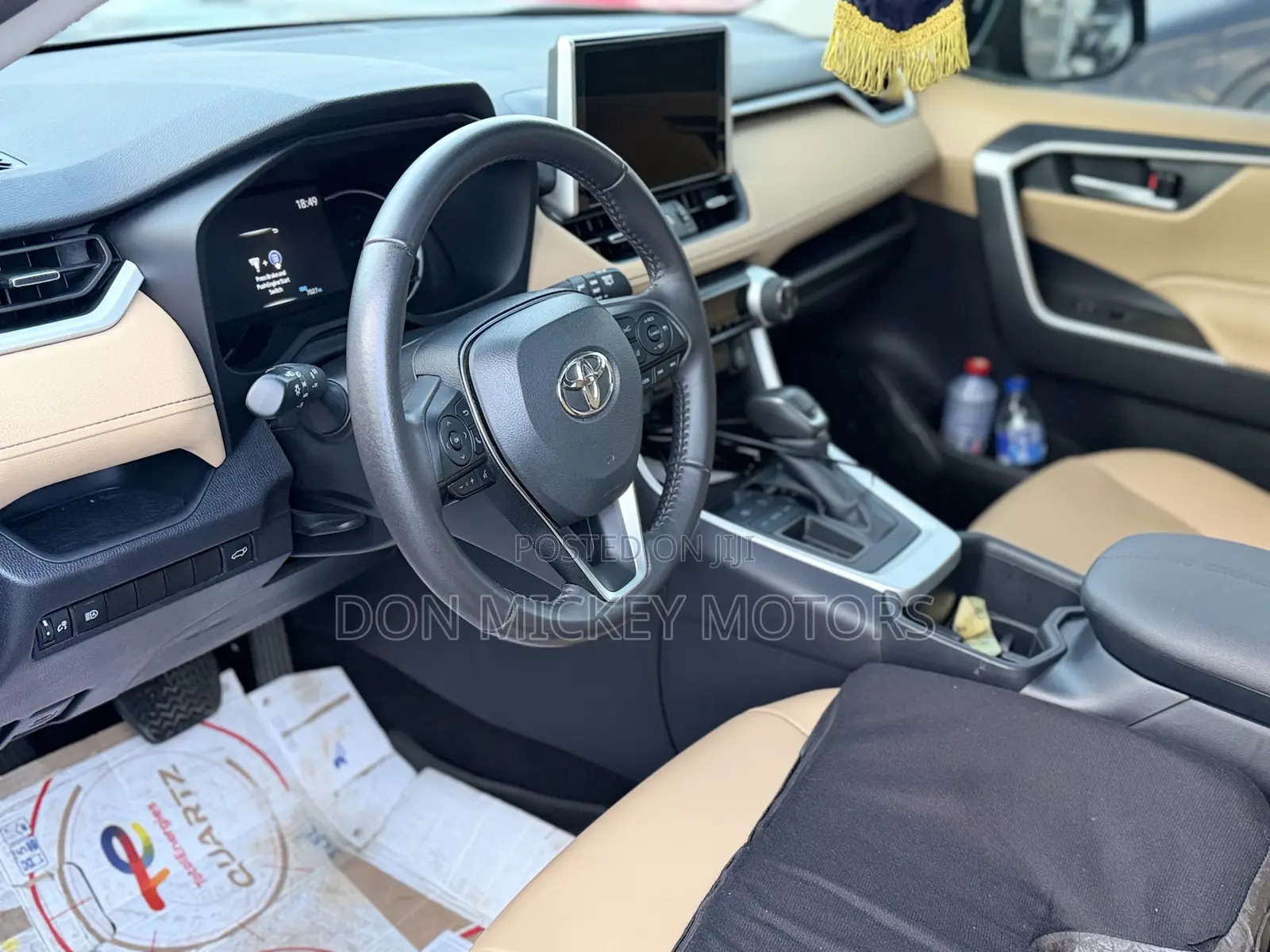 Toyota RAV4 XLE Premium 2025 Blue