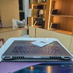 Laptop Asus ROG Zephyrus G16 16GB Intel Core i9 SSD 1T