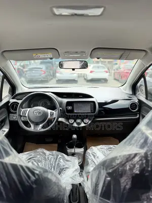 Toyota Vitz 2015 Blue