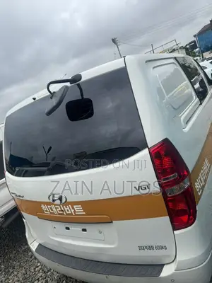 Hyundai Starex 2015 White