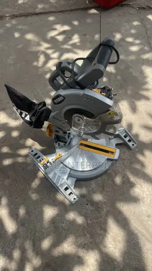 Titan 210mm Electric Sliding Mitre Saw