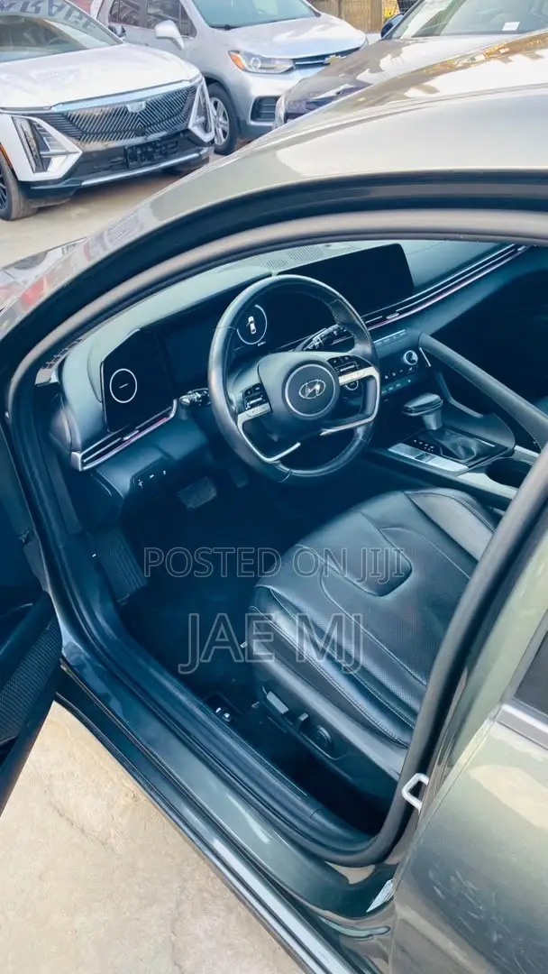 Hyundai Elantra 2021 Gray
